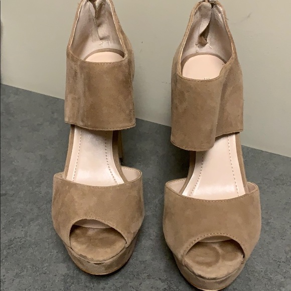 BCBGeneration Heel 7.5 Suede Tan - Picture 4 of 10